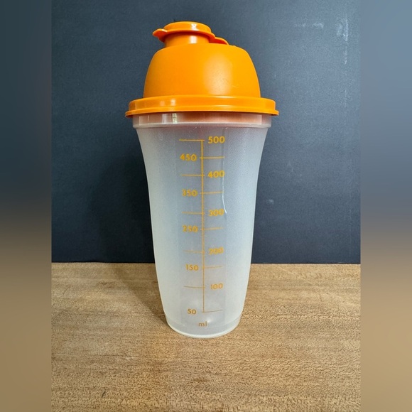 Vintage 80sTupperware Quick Shake Gravy Shaker 3 Piece Cocktail Drinks Dressings - Picture 1 of 5